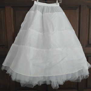 Petticoat - NWOT;  4 layers of tulle with crinoline,